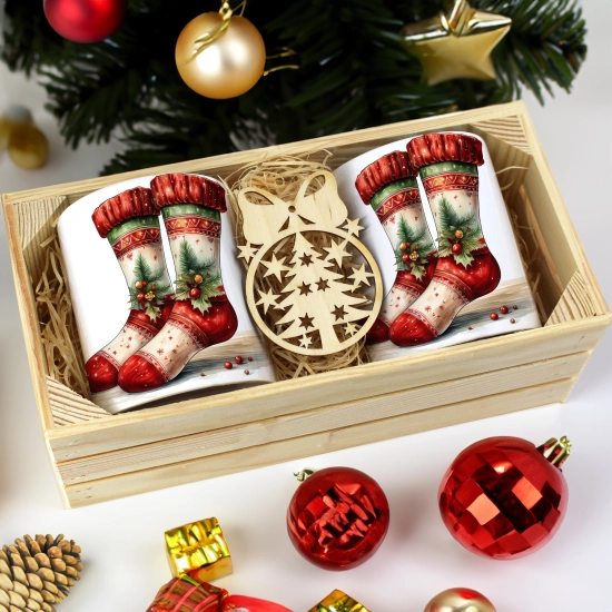 PREZENT ŚWIĄTECZNY ZESTAW KUBKÓW W SKRZYNCE KUBKI MIKOŁAJ RENIFER ŚWIĘTA