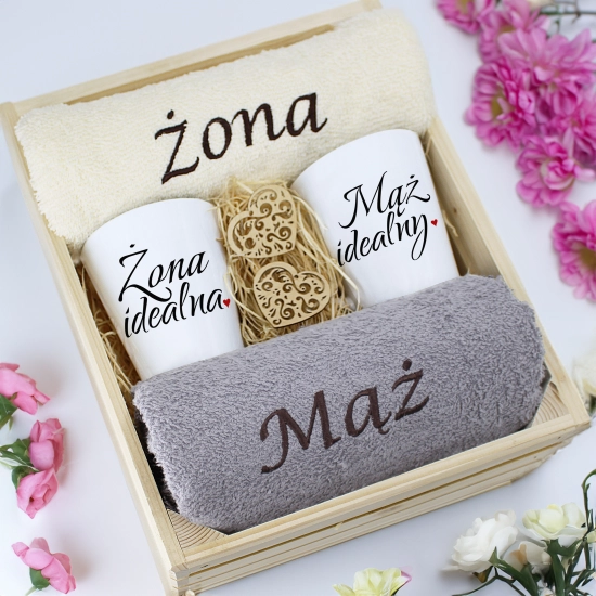 PREZENT ŚLUBNY ZESTAW RĘCZNIKI + KUBKI ŻONA i MĄŻ