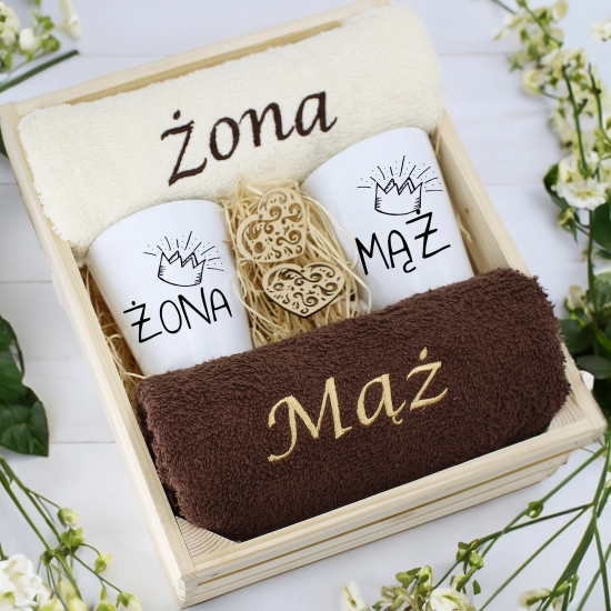 PREZENT ŚLUBNY ZESTAW RĘCZNIKI + KUBKI ŻONA i MĄŻ