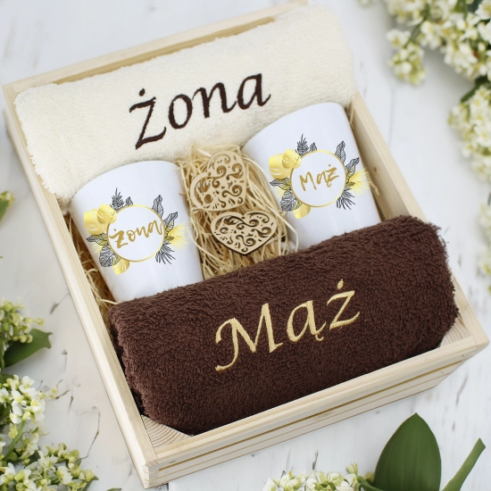 PREZENT ŚLUBNY ZESTAW RĘCZNIKI + KUBKI ŻONA i MĄŻ