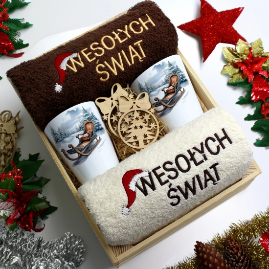 ZESTAW PREZENT ŚWIĄTECZNY KUBKI LATTE RĘCZNIKI W SKRZYNCE ŚWIĘTA MIKOŁAJ