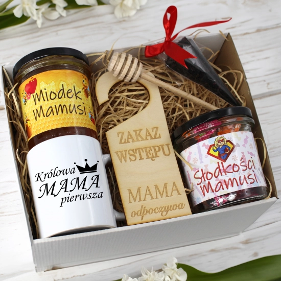KOMPLET PREZENTOWY DLA MAMY KUBEK, MIÓD i SŁODYCZE PREZENT DZIEŃ MATKI MAMA
