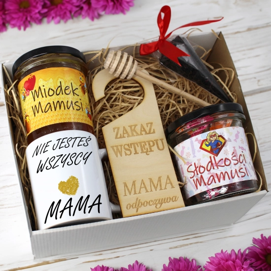 KOMPLET PREZENTOWY DLA MAMY KUBEK, MIÓD i SŁODYCZE PREZENT DZIEŃ MATKI MAMA