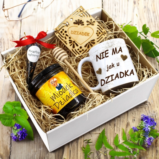 ZESTAW PREZENTOWY DLA DZIADKA KUBEK MIÓD HERBATA PODSTAWKA DZIADEK UPOMINEK