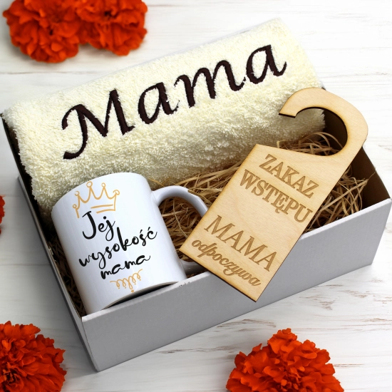 KOMPLET DLA MAMY RĘCZNIK Z HAFTEM + KUBEK 330ml NA PREZENT DZIEŃ MATKI MAMA