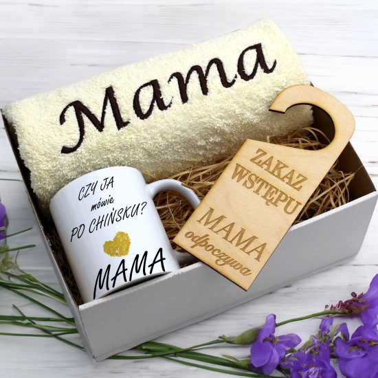 KOMPLET DLA MAMY RĘCZNIK Z HAFTEM + KUBEK 330ml NA PREZENT DZIEŃ MATKI MAMA
