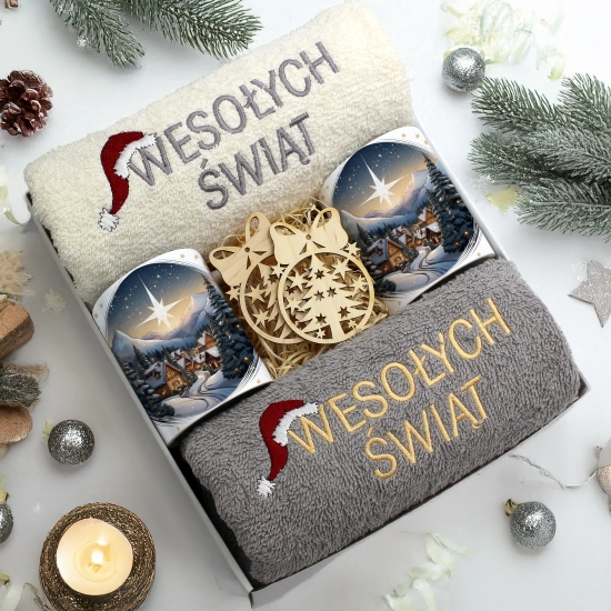 ZESTAW PREZENT ŚWIĄTECZNY KOMPLET KUBKI RĘCZNIKI ŚWIĘTA MIKOŁAJ POD CHOINKĘ