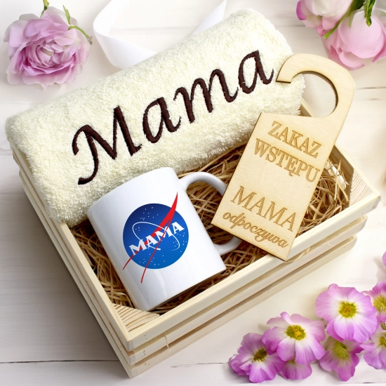 KOMPLET DLA MAMY RĘCZNIK Z HAFTEM + KUBEK 330ml NA PREZENT DZIEŃ MATKI MAMA