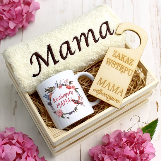 KOMPLET DLA MAMY RĘCZNIK Z HAFTEM + KUBEK 330ml NA PREZENT DZIEŃ MATKI MAMA