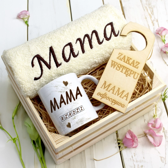 KOMPLET DLA MAMY RĘCZNIK Z HAFTEM + KUBEK 330ml NA PREZENT DZIEŃ MATKI MAMA