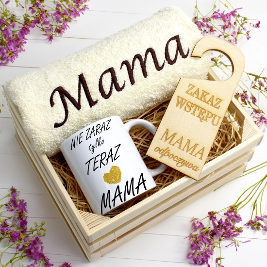 KOMPLET DLA MAMY RĘCZNIK Z HAFTEM + KUBEK 330ml NA PREZENT DZIEŃ MATKI MAMA