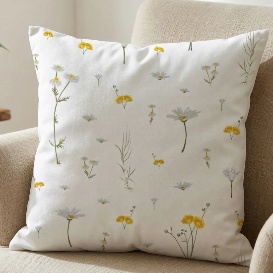 Ozdobna poszewka na jasiek we wzór Wiosenny Wiatr na fotelu