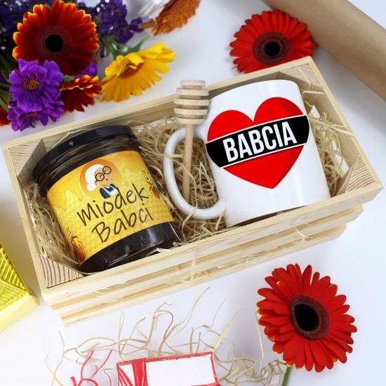 PREZENT DLA BABCI KOMPLET KUBEK MIÓD NATURALNY SKRZYNCE BABCIA UPOMINEK
