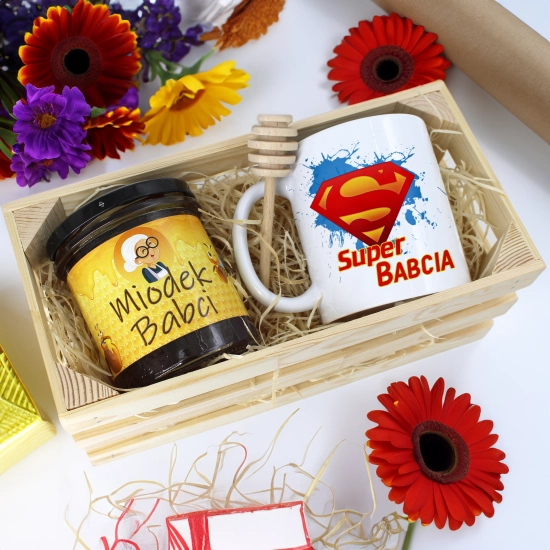 PREZENT DLA BABCI KOMPLET KUBEK MIÓD NATURALNY SKRZYNCE BABCIA UPOMINEK