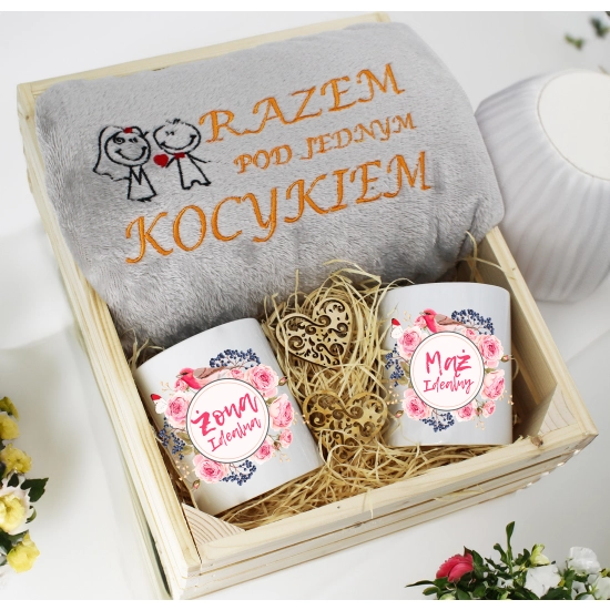 PREZENT ŚLUBNY ZESTAW KOC 160x200 + KUBKI ŻONA MĄŻ