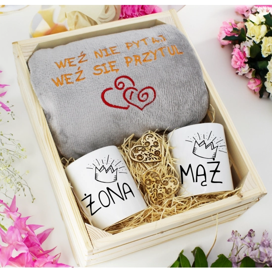PREZENT ŚLUBNY ZESTAW KOC 160x200 + KUBKI ŻONA MĄŻ