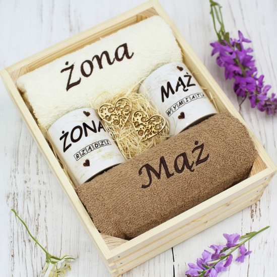 PREZENT ŚLUBNY ZESTAW RĘCZNIKI + KUBKI ŻONA i MĄŻ