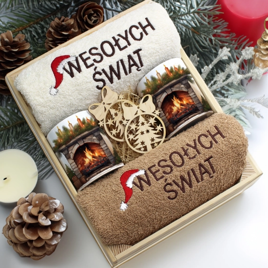 ZESTAW PREZENT ŚWIĄTECZNY KOMPLET KUBKI RĘCZNIKI W SKRZYNCE ŚWIĘTA MIKOŁAJ