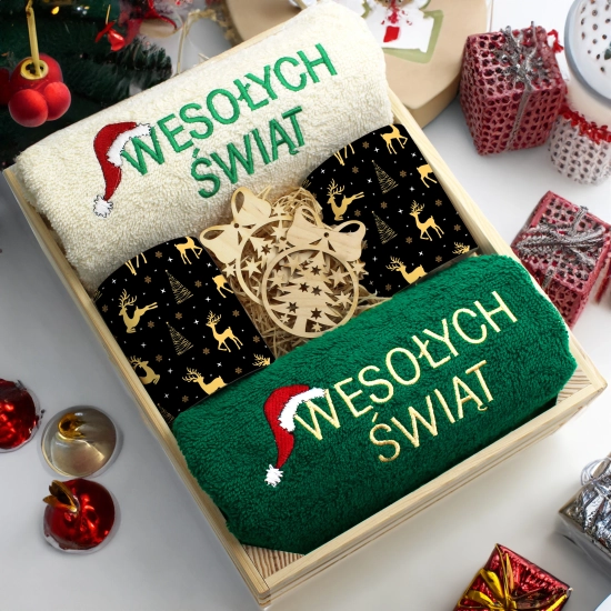 ZESTAW PREZENT ŚWIĄTECZNY KOMPLET KUBKI RĘCZNIKI W SKRZYNCE ŚWIĘTA MIKOŁAJ