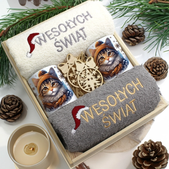 ZESTAW PREZENT ŚWIĄTECZNY KOMPLET KUBKI RĘCZNIKI W SKRZYNCE ŚWIĘTA MIKOŁAJ