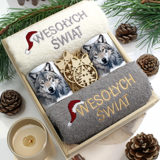 ZESTAW PREZENT ŚWIĄTECZNY KOMPLET KUBKI RĘCZNIKI W SKRZYNCE ŚWIĘTA MIKOŁAJ