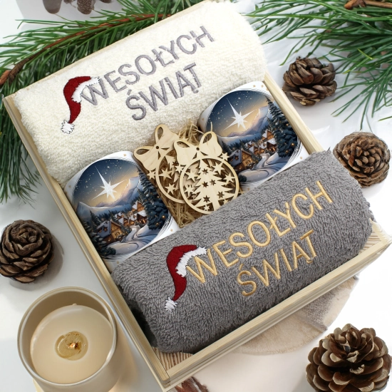 ZESTAW PREZENT ŚWIĄTECZNY KOMPLET KUBKI RĘCZNIKI W SKRZYNCE ŚWIĘTA MIKOŁAJ