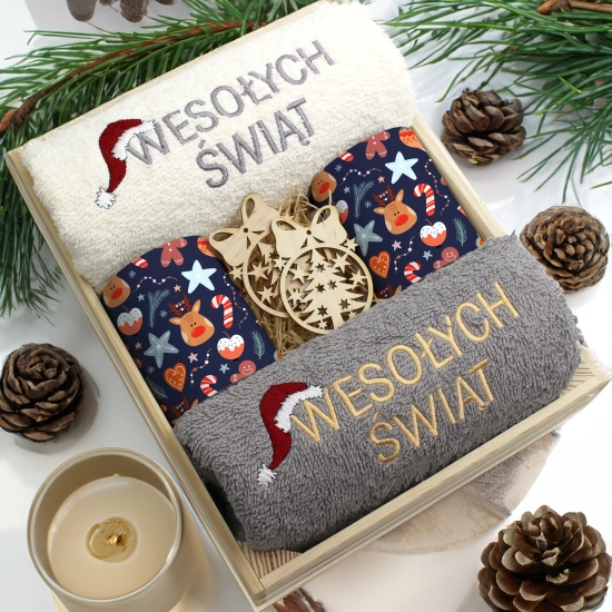 ZESTAW PREZENT ŚWIĄTECZNY KOMPLET KUBKI RĘCZNIKI W SKRZYNCE ŚWIĘTA MIKOŁAJ