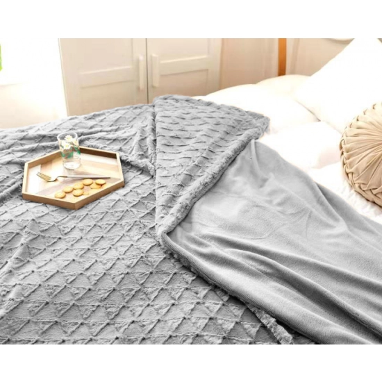 NARZUTA 200X220 FUTERKO KOC PLUSZ TRÓJKAT TŁOCZONA