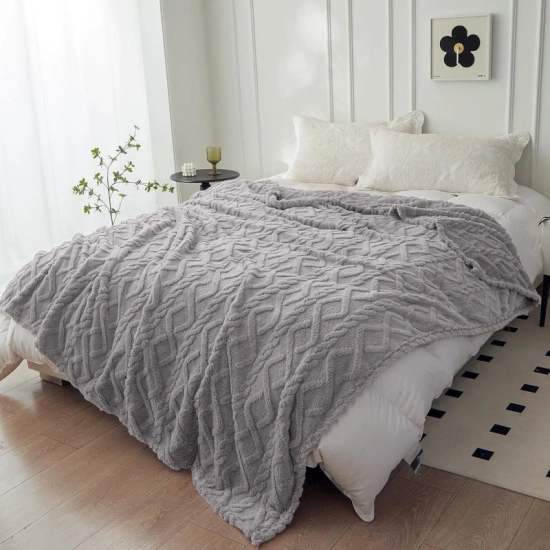 KOC 200x220 NARZUTA NA ŁÓŻKO WARMELO WARKOCZ SWETEREK KAPA PLED GRAFIT