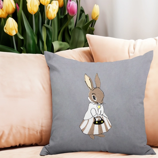 POSZEWKA DEKORACYJNA WELUROWA 40x40 Z HAFTEM WIELKANOCNA VELVET ZAJĄCZEK