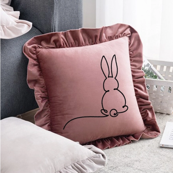 POSZEWKA DEKORACYJNA WIELKANOCNA Z HAFTEM 40x40 VELVET Z FALBANKĄ ZAJĄCZEK